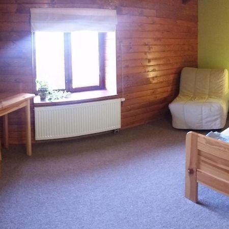 Salas-Partizánske Zimmer foto